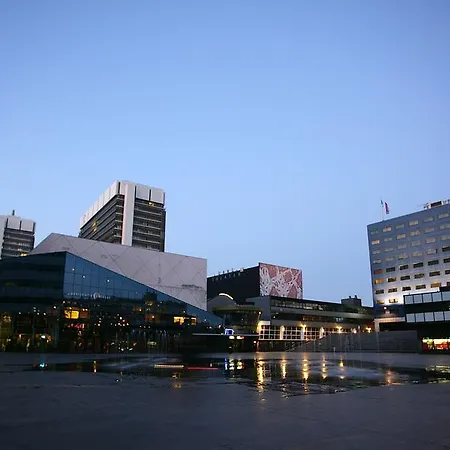 Canalhouses *